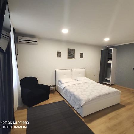 Studio In The Center Apartment Кишинев Екстериор снимка