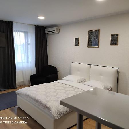 Studio In The Center Apartment Кишинев Екстериор снимка