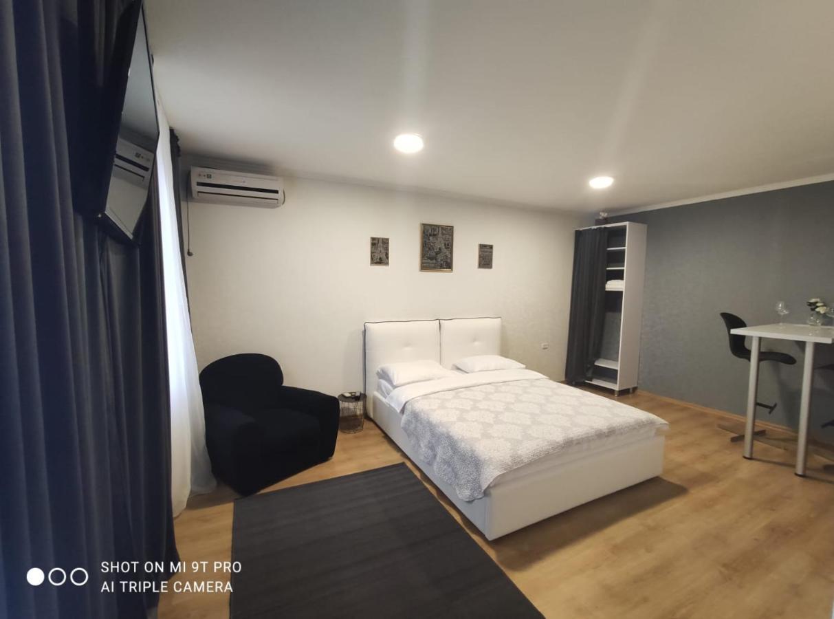 Studio In The Center Apartment Кишинев Екстериор снимка