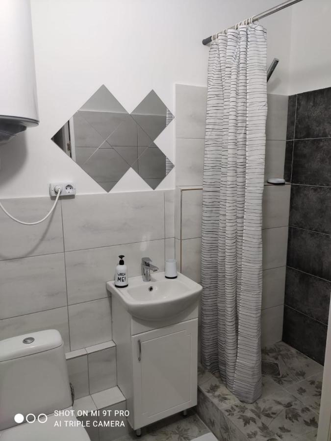 Studio In The Center Apartment Кишинев Екстериор снимка